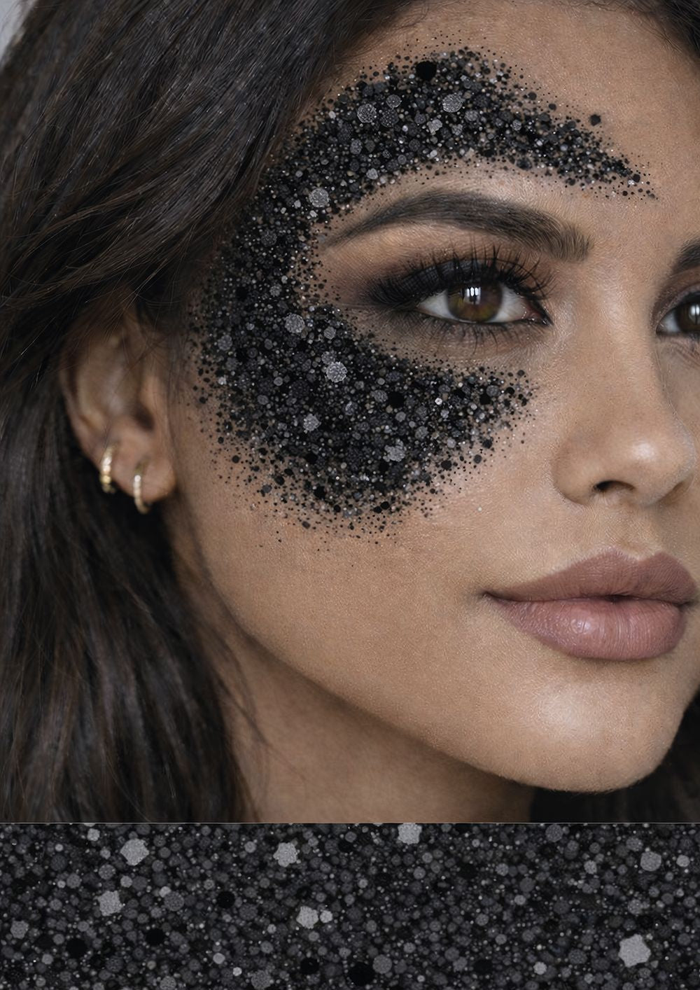 Bâton de maquillage pailleté noir